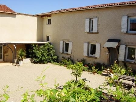 Gîte de groupe 'Le domaine de cheron' à Brignais