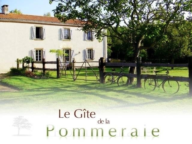Gîte rural 'Gite et chambres d'hôtes la pommeraie-vendée' à Landeronde