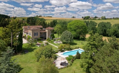 Chambre d'hôte 'Maison Ardure, Chambres d'Hôtes de Charme, Demeure de Caractère, 5 épis. Manoir Gascon du XVII° siècle avec piscine, hammam, jacuzzi, massages.' à Sempesserre