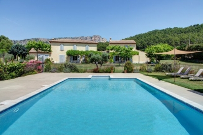 Maison / Villa 'La Bastide des Grandes Terres à Mérindol en Luberon' à Salon-de-Provence