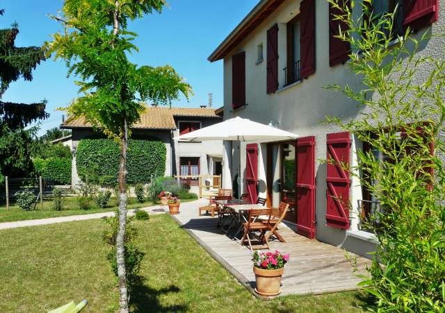 Maison & chambre d'hôte à 'Biscotte - Décines Lyon Est - proche Eurexpo' à Décines charpieu