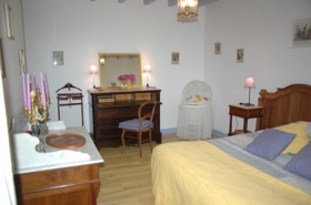 Chambre des Grenouilles — Suaux