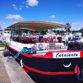 Chambre d'hôte 'Péniche farniente' à Bellegarde