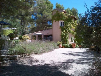 Chambres d'hôtes 'Au lou ventoulet' à Miramas