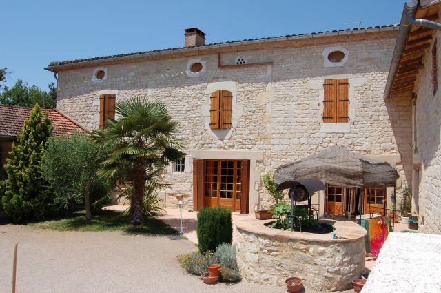 Petit Gite Insolite 'Le pigeonnier du mas de causse.' à Cestayrols