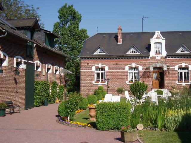 Chambre d'hôte 'La fontaine aux iris' à Hattencourt