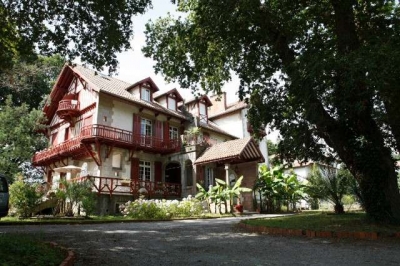 Maison d'hôtes et hébergement insolite 'Demeure rosa enia Pays Basque' à Bayonne