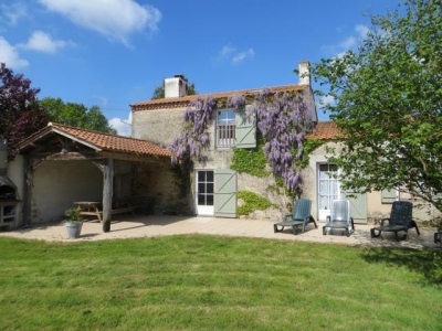 Gite à la ferme 'La charrie' à Froidfond