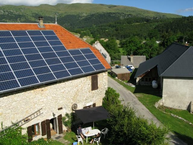 Plein pied avec terrasse 'Gîte le cairn' à Gresse en vercors