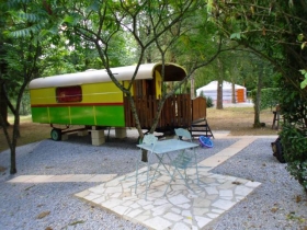 Chambre insolite 'Vendée yourte' à Landeronde