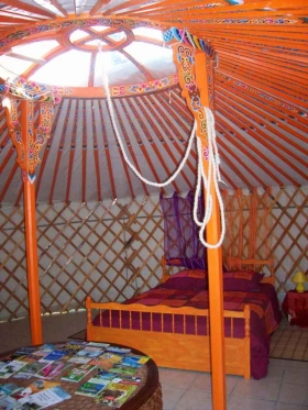 Chambre insolite 'Vendée yourte' à Landeronde