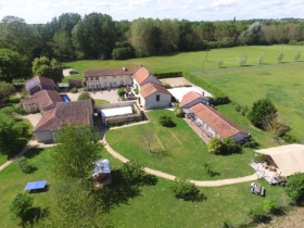 Ensemble gîtes espace commun 'Le Clos de Saires' à Saires