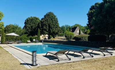 4 gites (2,6,6,11 pers) avec piscine Rocamadour 'Domaine de montanty' dans le Lot