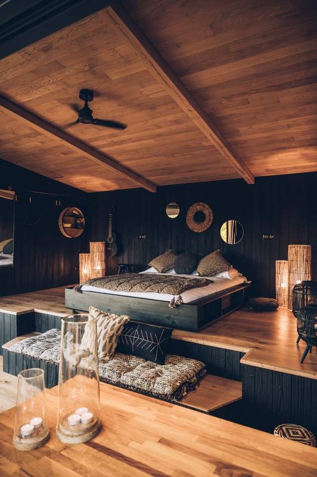 Cabanes perchées avec spa 'Cabane spa pella roca' à Labastide de penne