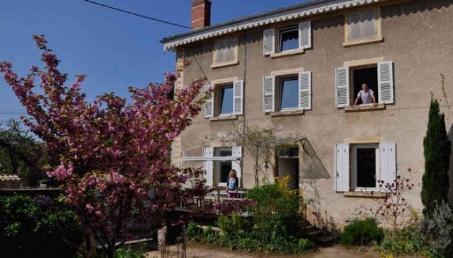 Maison beaujolaise avec une tour 'Bavière et volcan en beaujolais ' à Villié-morgon