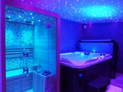 Chambre avec jacuzzi privatif 'L'amoureuse suite & spa' à Salon-de-Provence