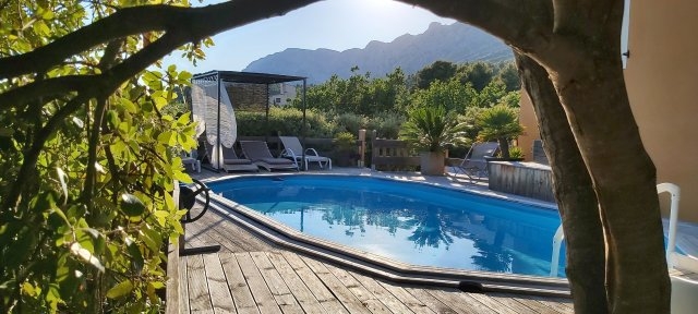 Studio en maison d'hôtes avec petit déjeuner 'Maison d'hôtes la garenne à Puyloubier sainte victoire, près d'Aix en Pce ' à Puyloubier