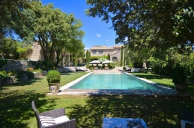 'Villa hautvallon' à Gordes