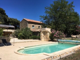 Mas provencal 'Mas de costebelle' à Bollene