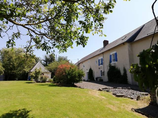 3 chambre, 1 pour 1,2 personnes: 1 pour 3(4) et 1 pour 4(5) 'La parisière' à Gavray sur sienne