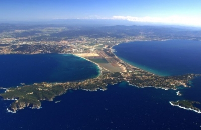 Meublés - chambres d’hôtes - appart-Hôtel -  'Tiloulocation ' à Hyéres
