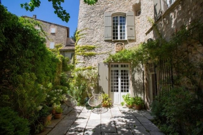 'Le mûrier à vaison-la-romaine' à Richerenches
