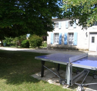 Chambres d'hôtes à la ferme 'Chambres d'hôtes à la ferme du 1 bas-prézelle avec piscine' en Charente Maritime