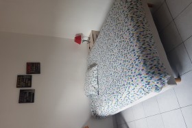 'Maison bleue' à Roquefort des corbieres