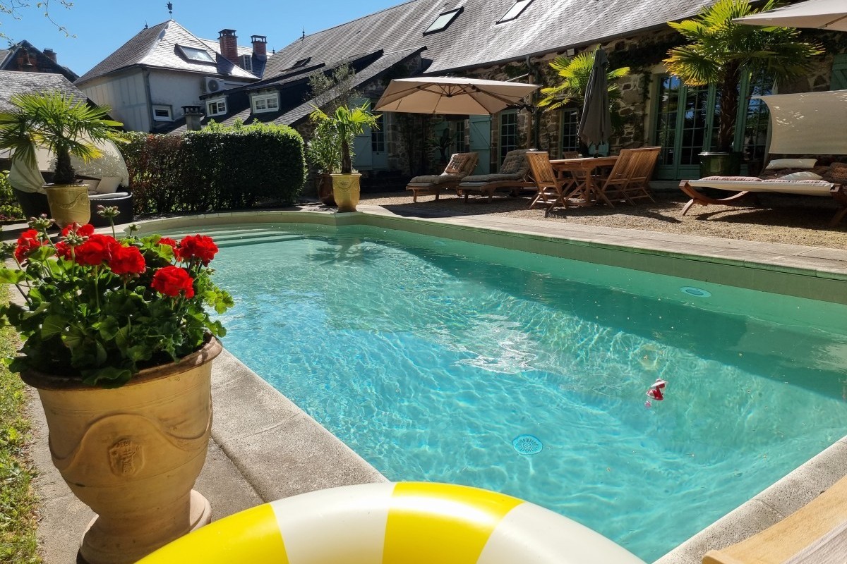 Maison d'Hôtes de luxe 'Maison d'Hôtes Les Jardins Saint Eloi' à Le lonzac