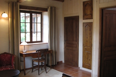 Chambre d'hôte 'Les chambres d'hôtes de charme du Château de Missandre - Tennis - Piscine - Randonnées' à Varès