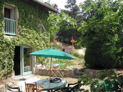 Gite, Chambre d'hôte, insolite 'Zimmer frei , Bed and Breakfast Plein Sud' en Auvergne