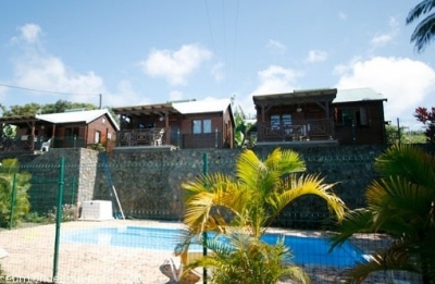 LOCATION SAISONNIERE 'LODGES LES VANILLIERS' dans les Dom Tom - Outre Mer