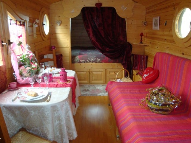 Chambre d'hôte 'La roulotte des 4 saisons' à Sazeray